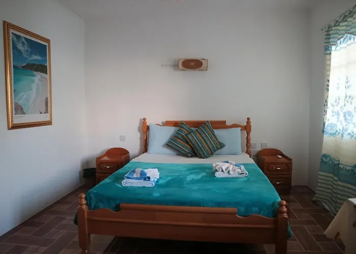 Apartment Seychelles Yellow Petals Anse Boileau