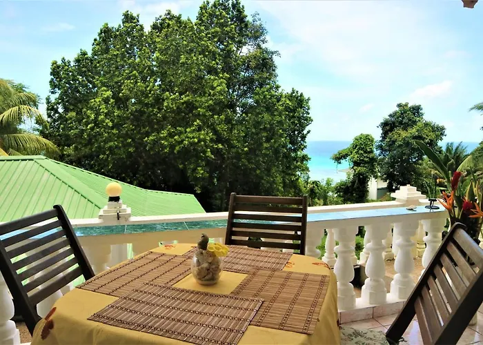 Apartment Seychelles Yellow Petals Anse Boileau