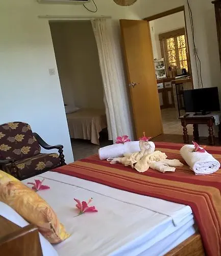 Apartment Seychelles Yellow Petals Anse Boileau